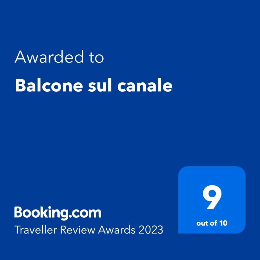 Balcone sul canale Veneţia Cameră foto