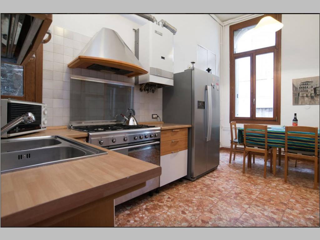 Balcone sul canale Veneţia Exterior foto
