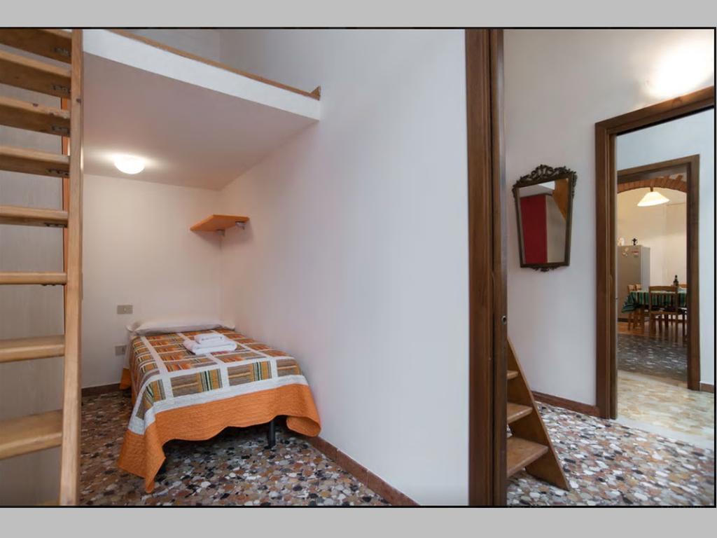 Balcone sul canale Veneţia Exterior foto