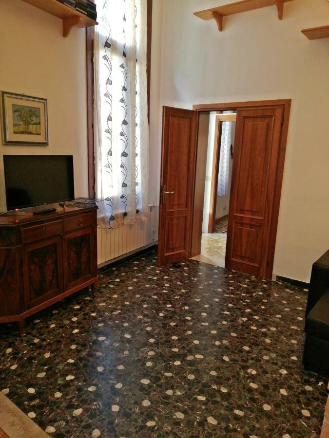 Balcone sul canale Veneţia Exterior foto