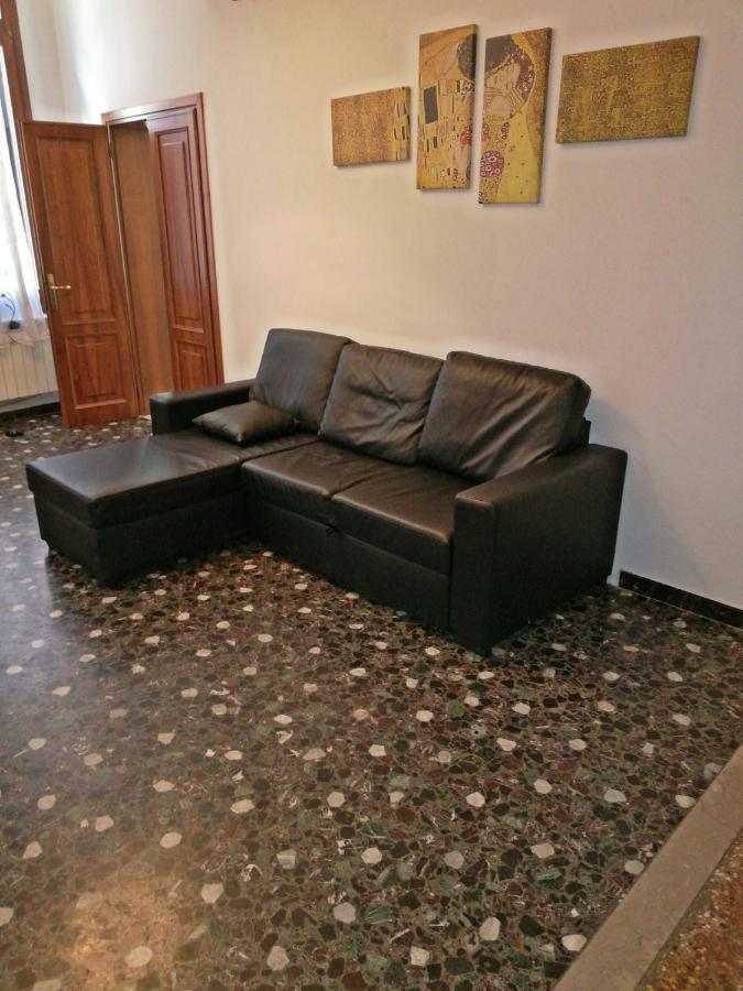 Balcone sul canale Veneţia Exterior foto